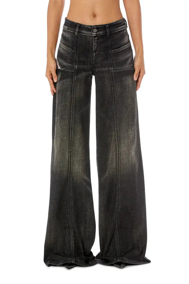 Flare Jeans - D-Akii Diesel