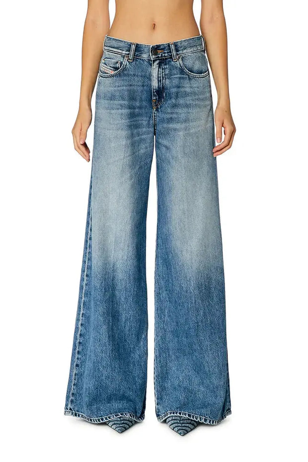 Bootcut and Flare Jeans - 1978 D-Akemi Diesel